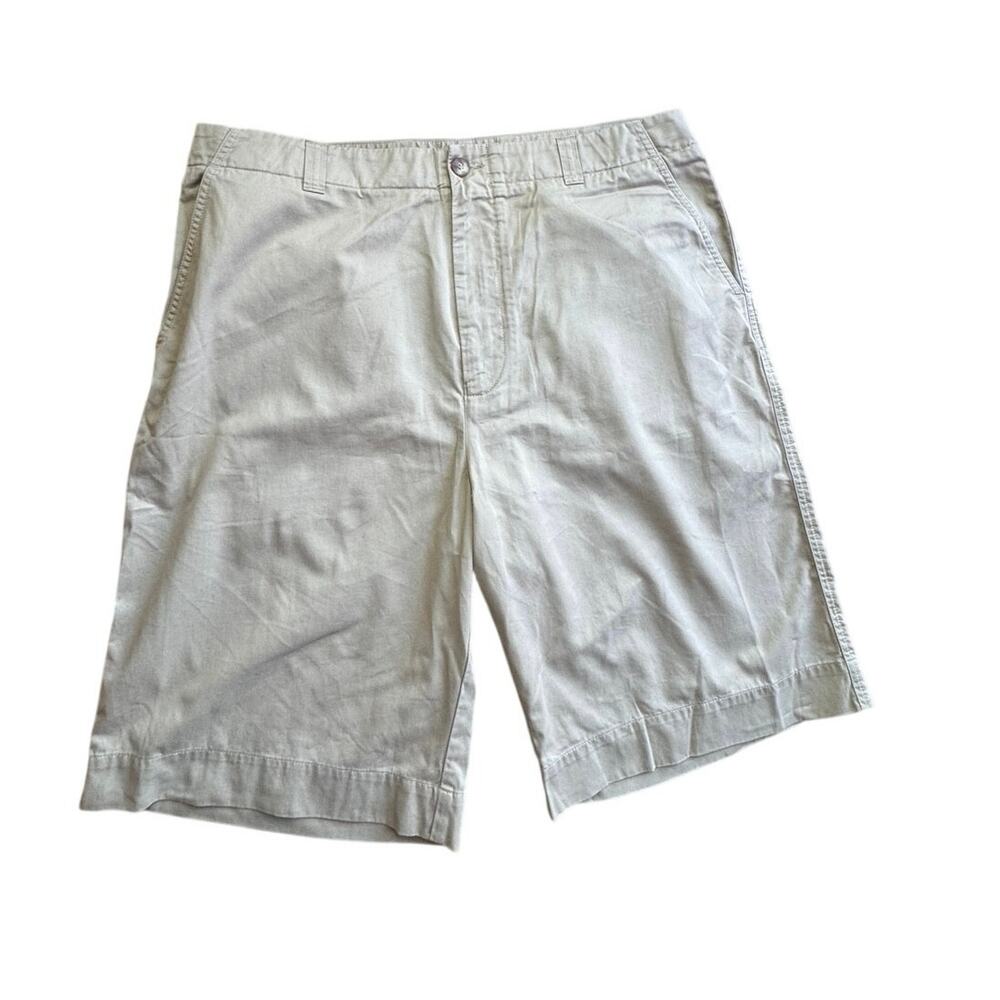 Lacoste flat front khaki golf shorts size 36
